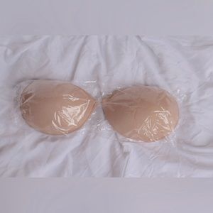 strapless sticky bra